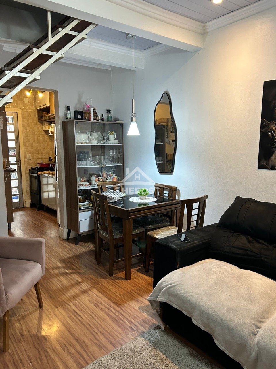 Casa em cond, 2 dormitórios, Hípica, R$ 220mil