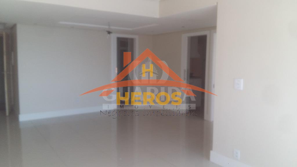 Apartamento 2 dorm, 82m², Centro, R$ 359mil