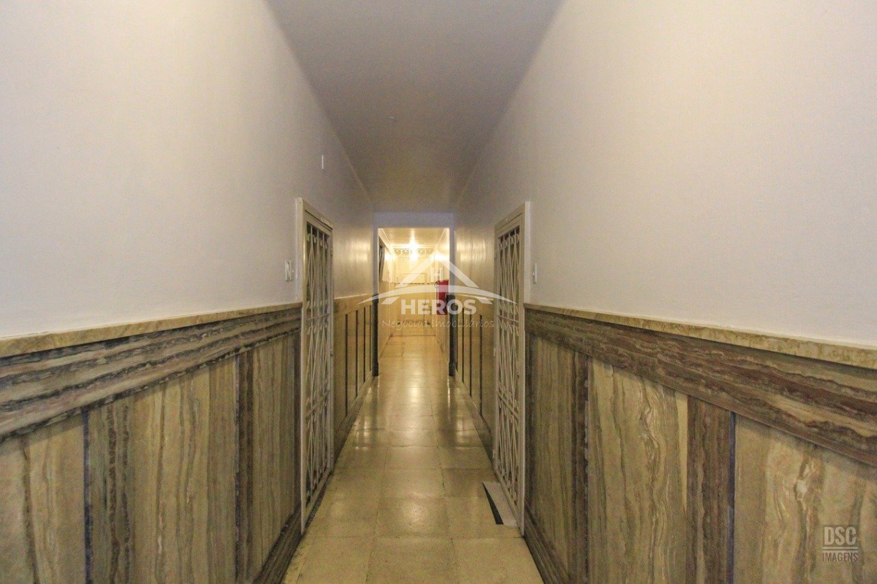Apartamento 2 dorm, no Centro, R$ 430 mil