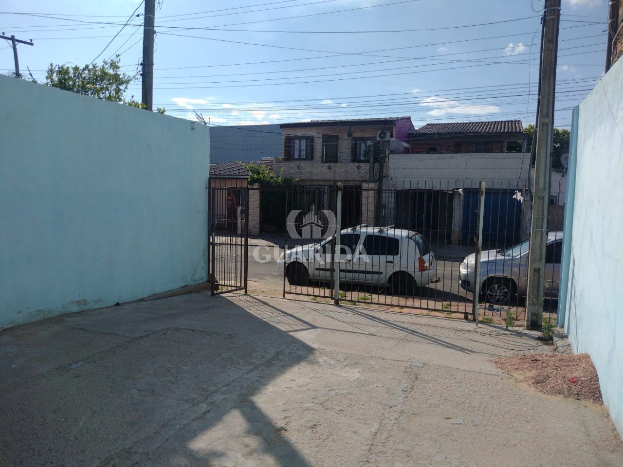 Casa 02 dorm; Amplo pátio; Restinga,125 mil