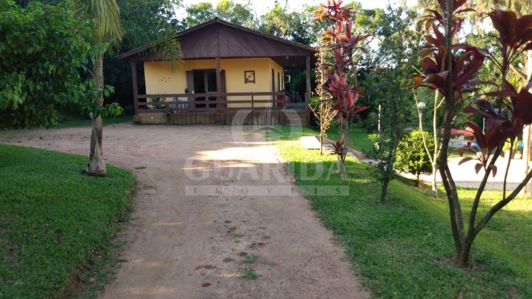Casa 3 dorm, 200m², Hípica, R$ 600mil
