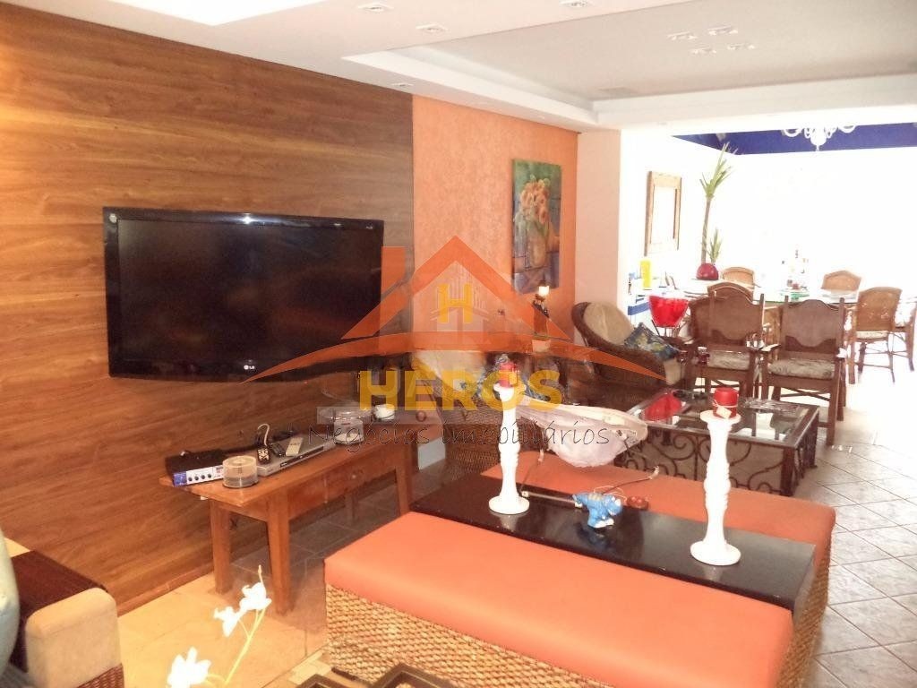 Casa 4 dorm, 350m², Ipanema, R$ 900mil