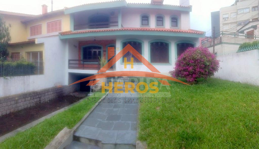 Casa 4dorm, 390m², Cristal, R$ 1,8 milhão