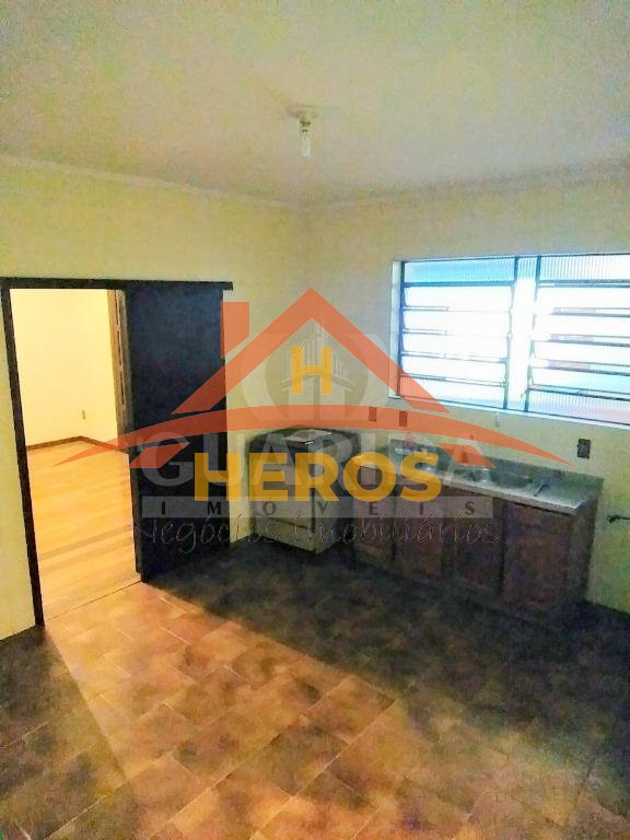 Casa 4dorm, 390m², Cristal, R$ 1,8 milhão