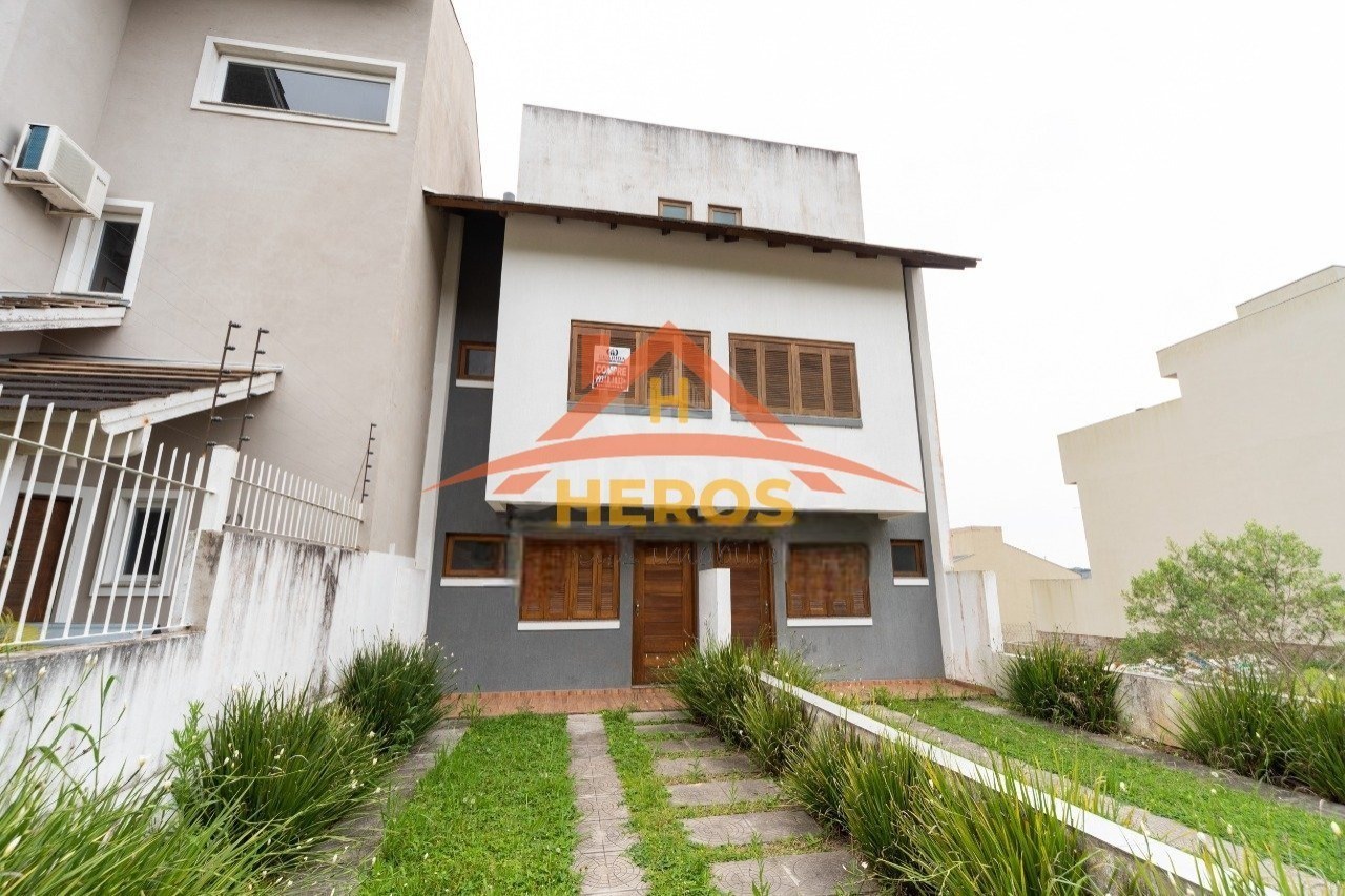 Casa 3dorm, 222m², Guarujá, R$ 560mil