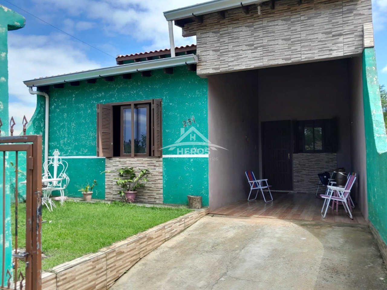 Casa 3 dorm, 98m², Lomba do Pinheiro, R$ 240mil