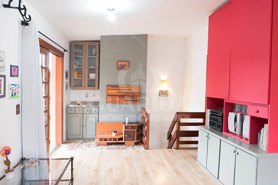 Cobertura 3 dorm, 94m², Menino Deus, R$ 700mil