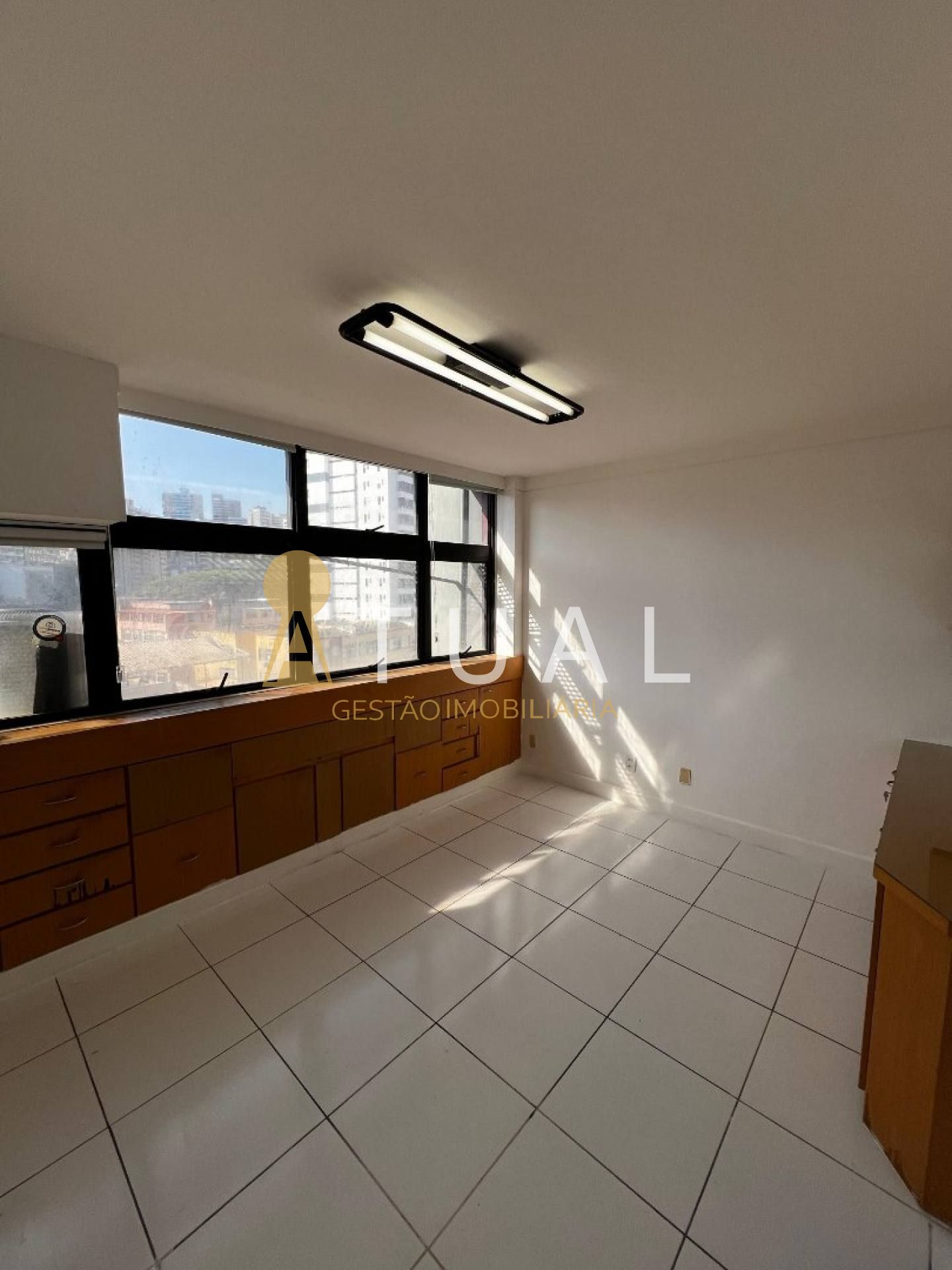 Sala Comercial para Locação – Av. Centenário, Chame-Chame, Salvador