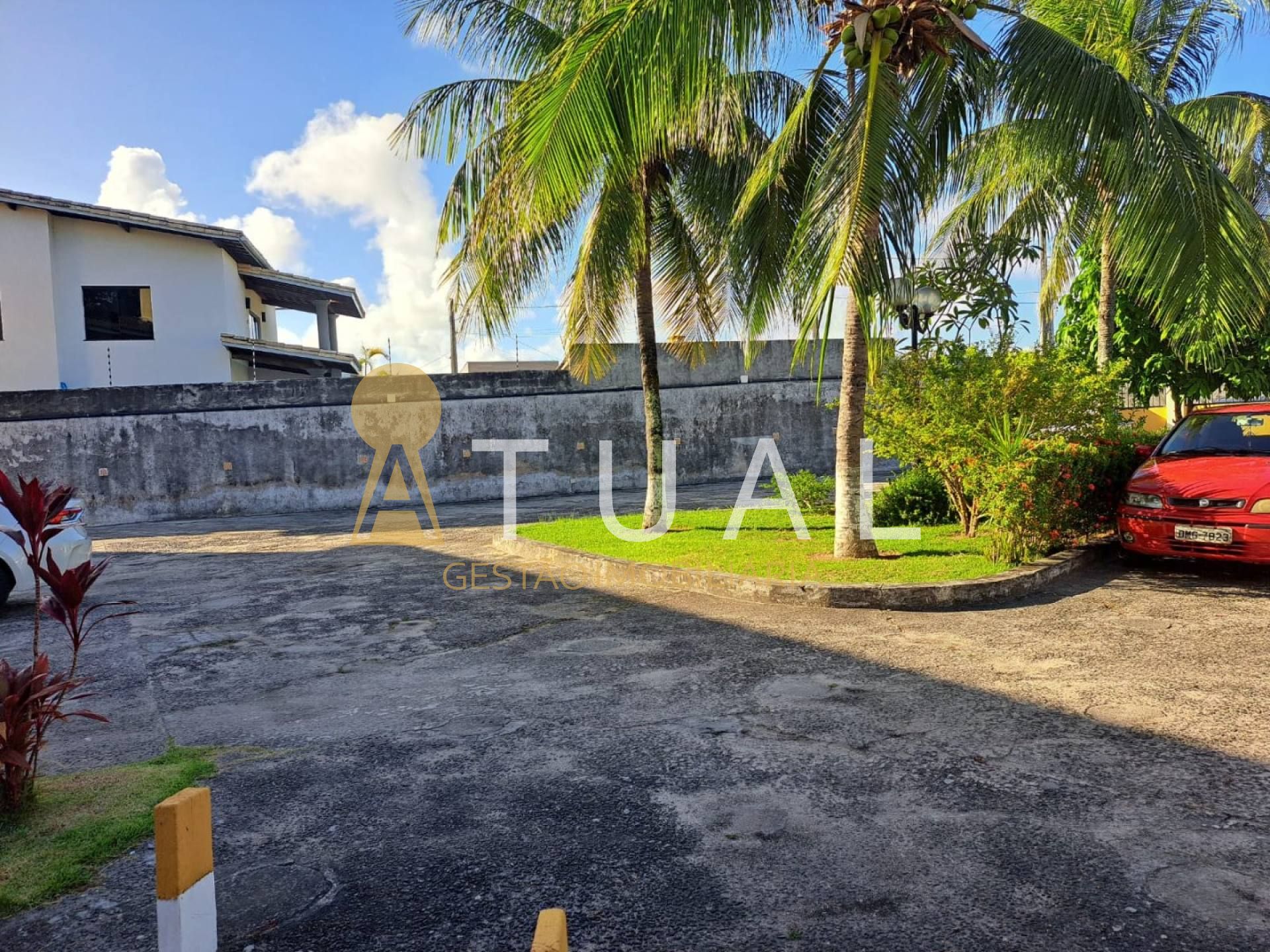 Vende-se Kitnet em Buraquinho, Excelente Localização.