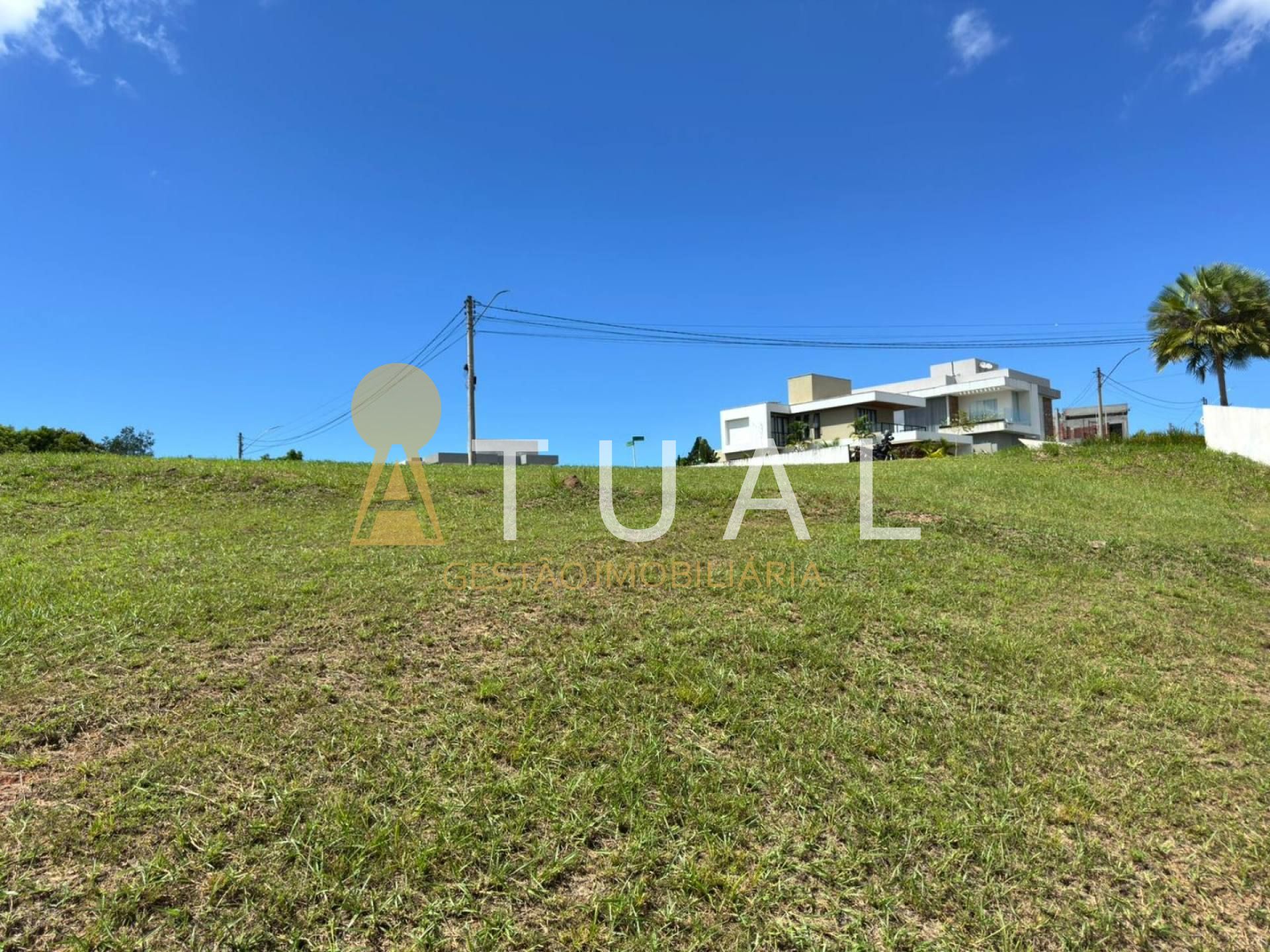 Lote / Terreno de Condomínio Para Vender no bairro Abrantes em Camaçari