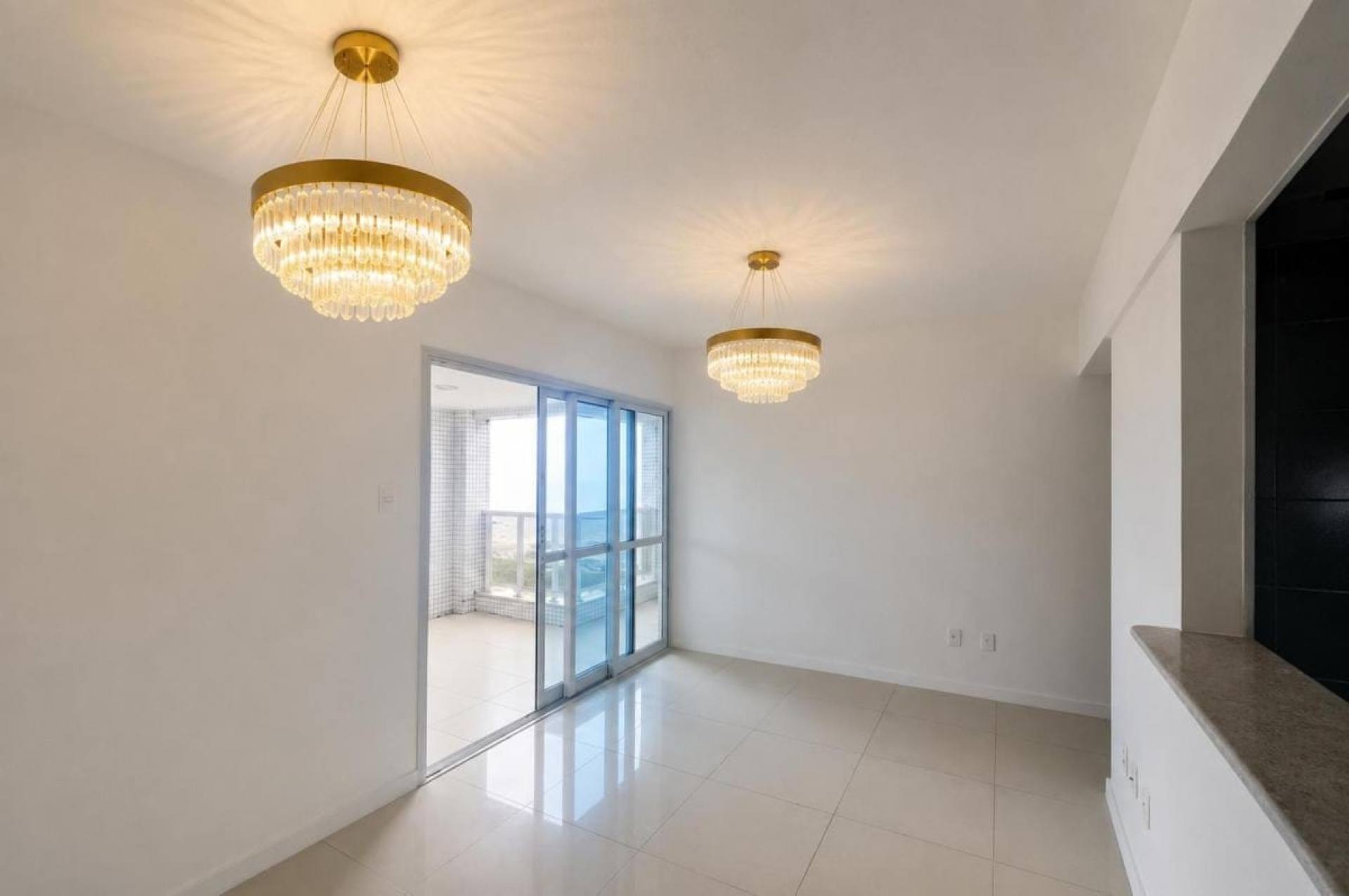 Apartamento Para Alugar com 02 quartos 01 suítes no bairro Pituba em Salvador