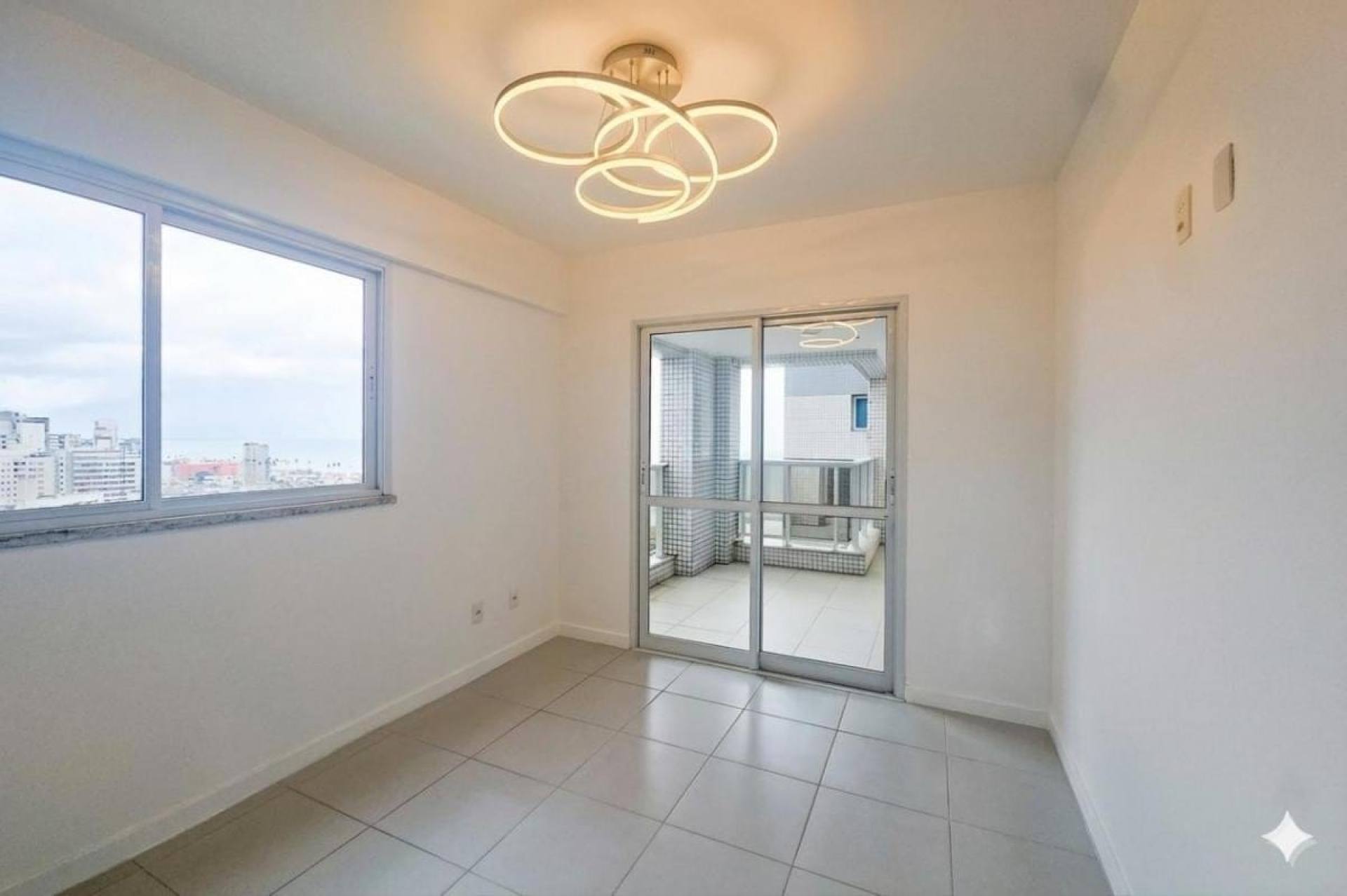 Apartamento Para Alugar com 02 quartos 01 suítes no bairro Pituba em Salvador