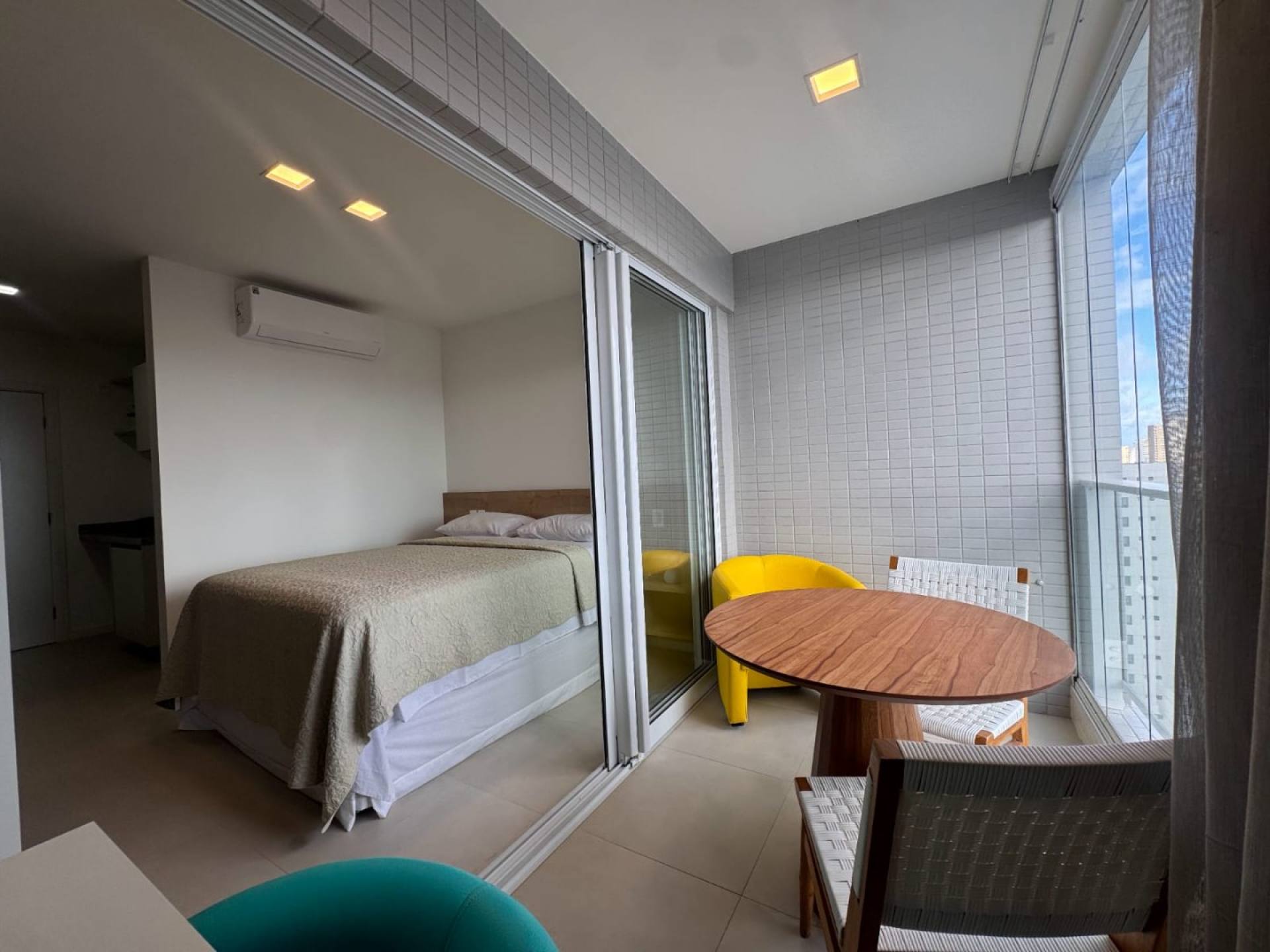 Studio Para Alugar com 01 quartos no bairro Caminho das Árvores em Salvador