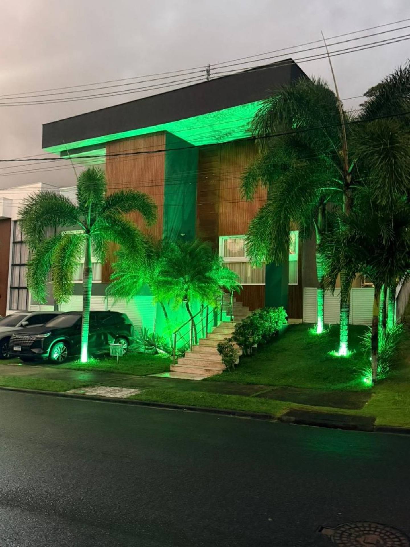 Casa Para Vender com 04 quartos no bairro Abrantes em Camaçari