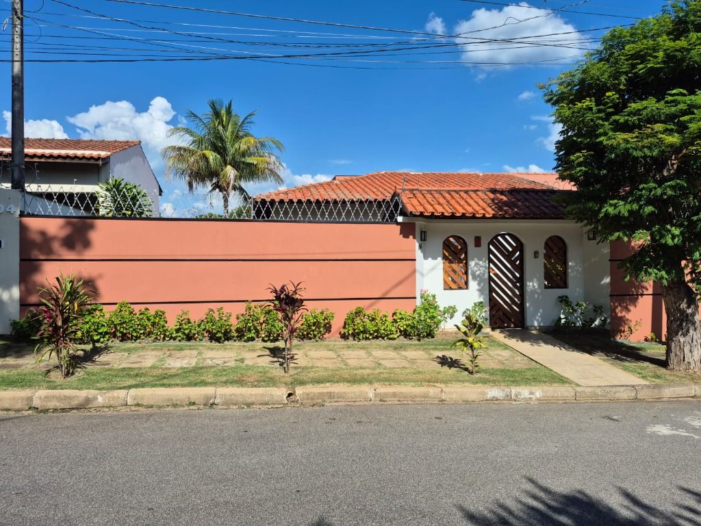 Casa à venda no bairro Alto das Palmeiras - Itu/SP.