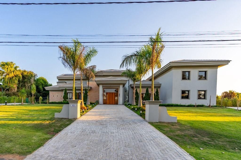 Casa à venda no Condomínio Moradas São Luiz.