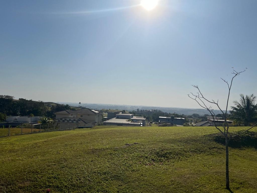 Terreno á venda, com linda vista para o pôr do Sol!