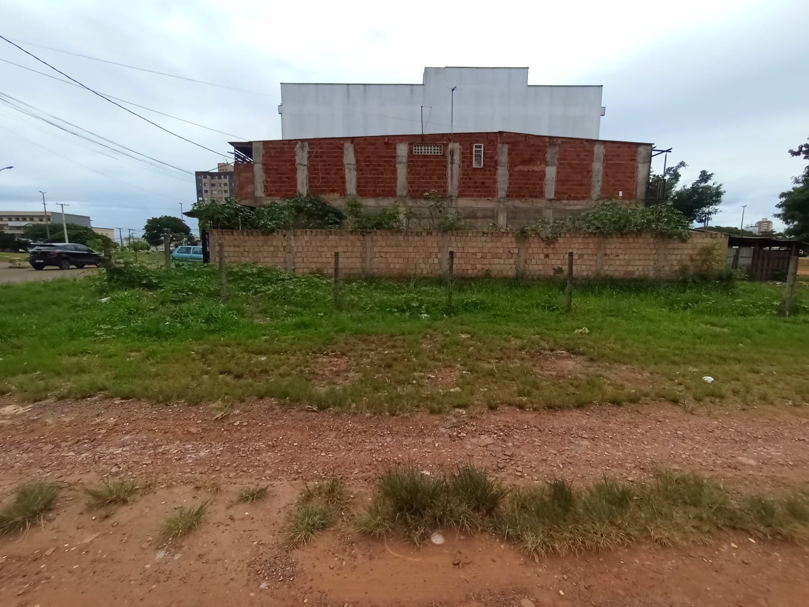 Lote de 100 m² na QR 516 em Samambaia Sul