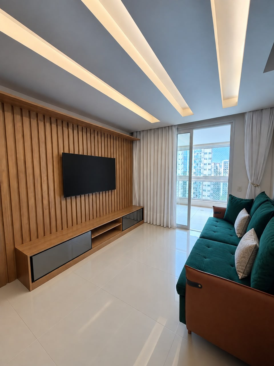 VIURE | 2 QUARTOS C SUITE | PORTEIRA FECHADA