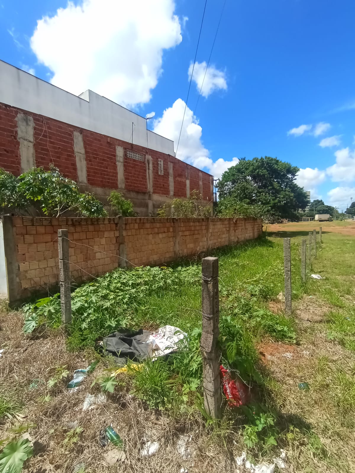 Lote de 100 m² na QR 516 em Samambaia Sul